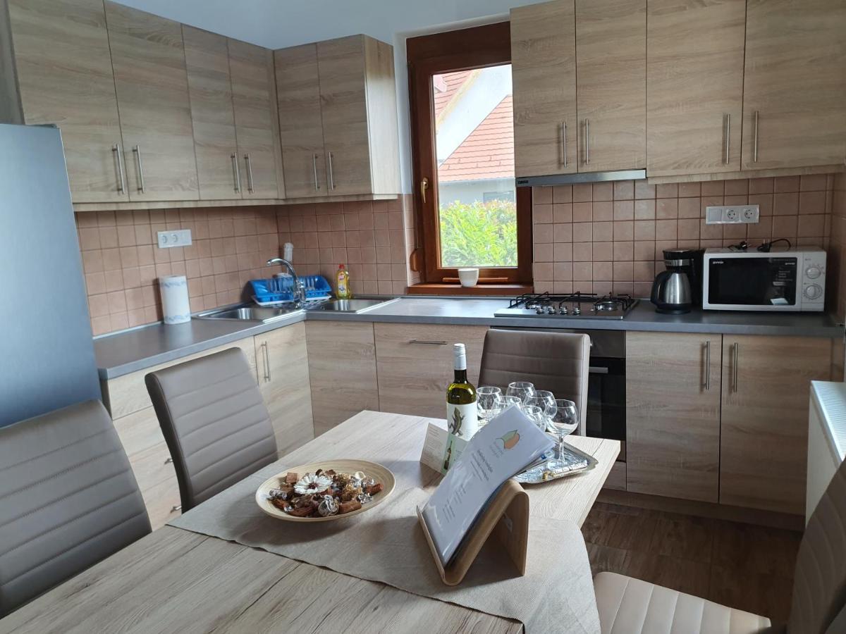 Arvalanyhaj Vendeghaz Villa Balatonakali Eksteriør bilde